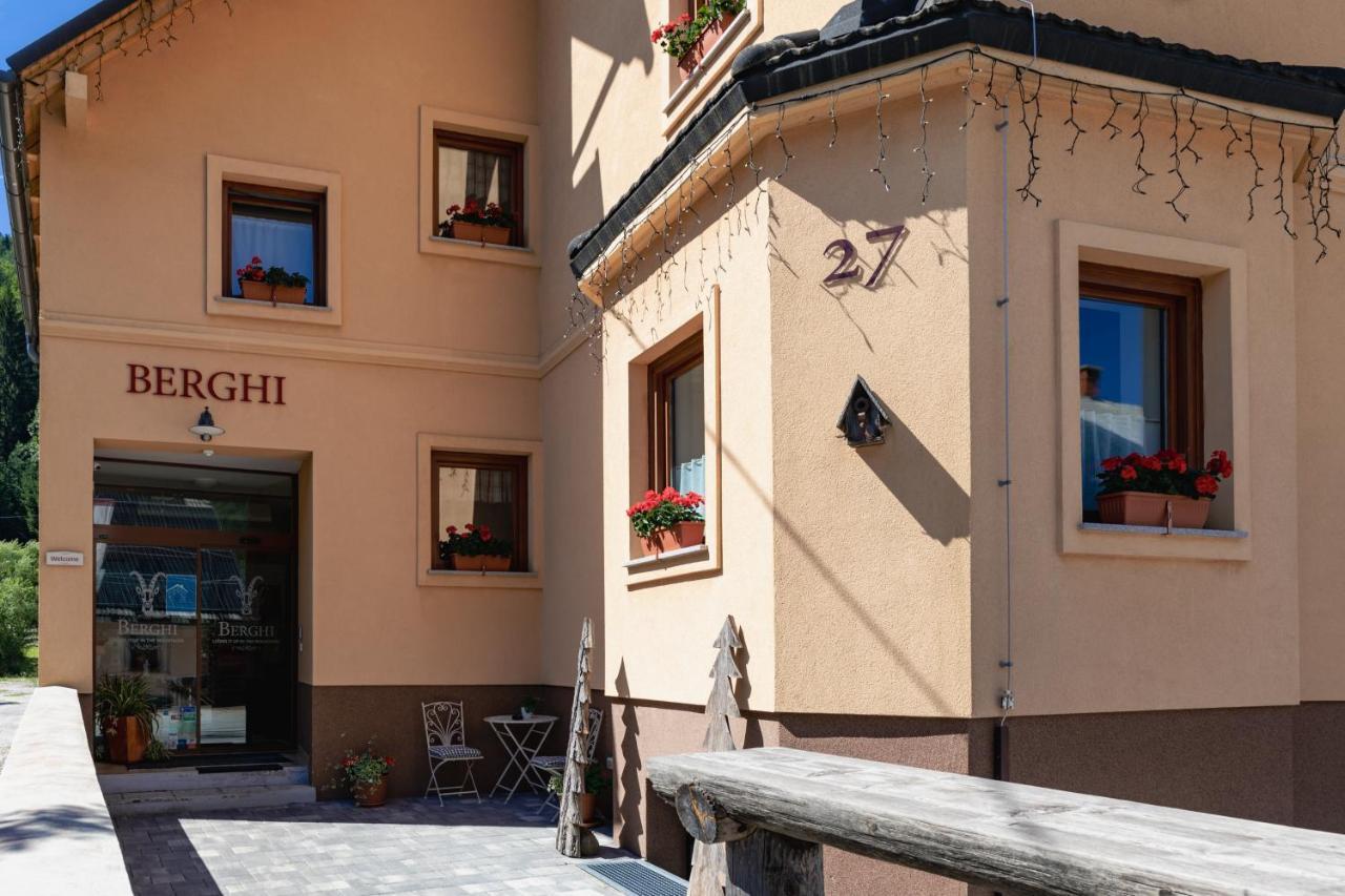 Berghi Hotel And Apartments Kranjska Gora Dış mekan fotoğraf